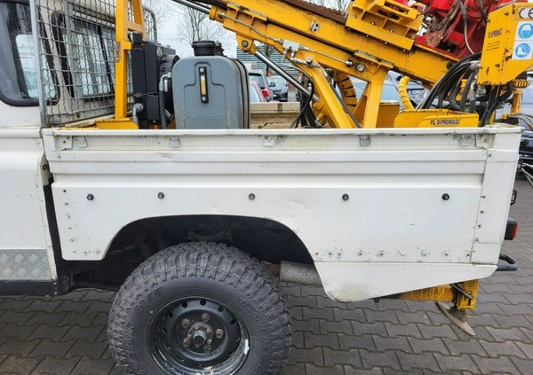 Land Rover Defender cena 133627 przebieg: 333624, rok produkcji 2020 z Strzelin małe 631